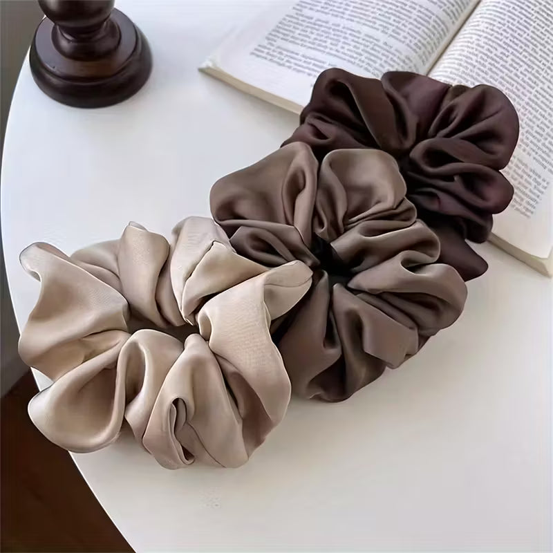 Maeve 🤎 scrunchies